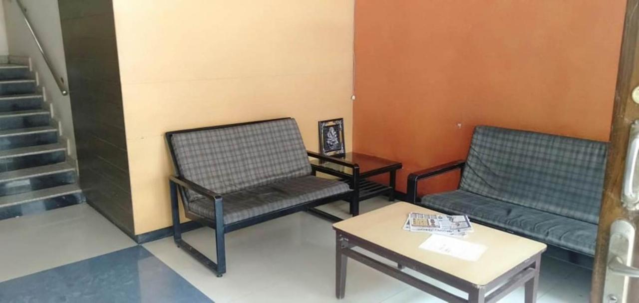 Iroomz Hoysala Residency Bellary Exterior photo